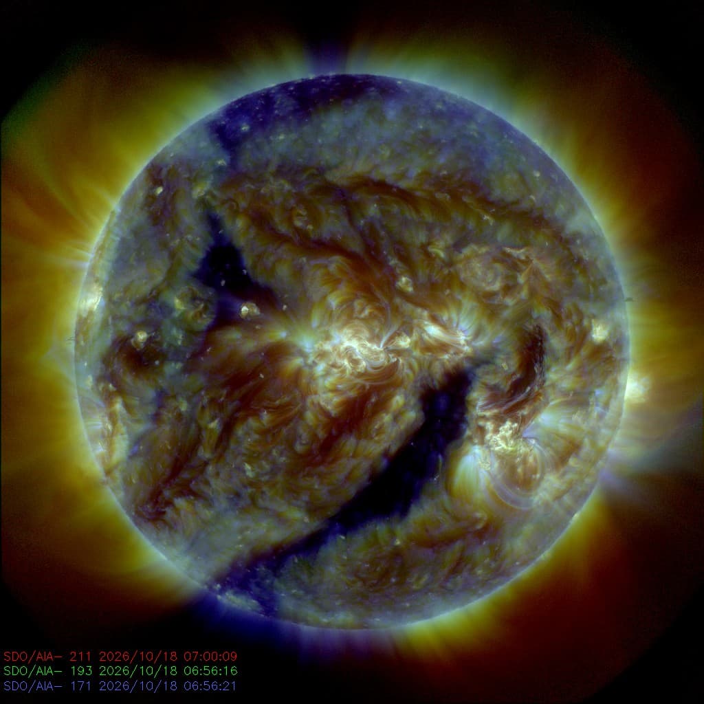 The sun, Mix 211, 193, 171, latest image from NASA SDO